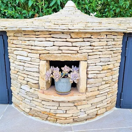 Engel With Pool Lejlighed