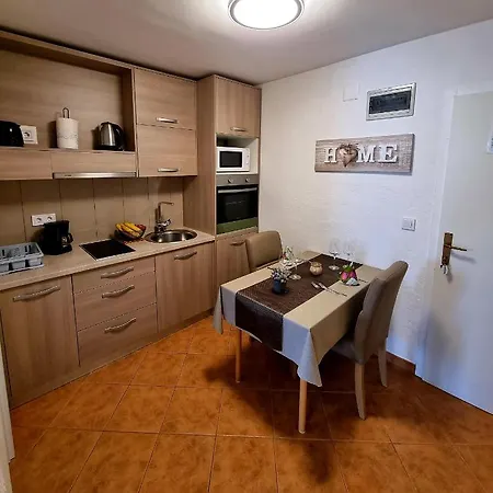 Engel With Pool Lejlighed *