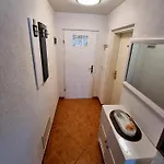 Engel With Pool Πόρετς