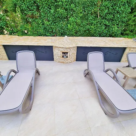 Engel With Pool * Porec