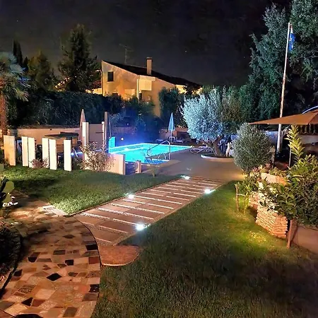 Engel With Pool Apartment *