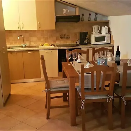 Engel With Pool Appartement Poreč
