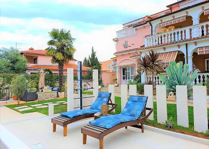 Engel With Pool * Poreč