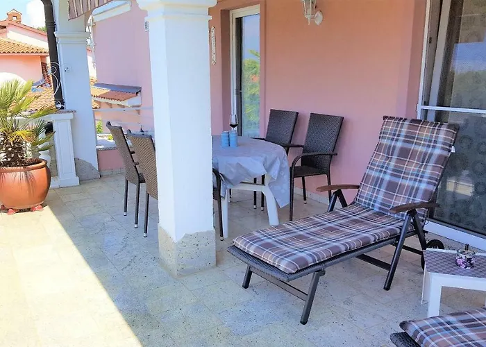 Apartman Engel With Pool