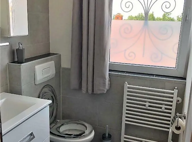 Engel With Pool Appartement